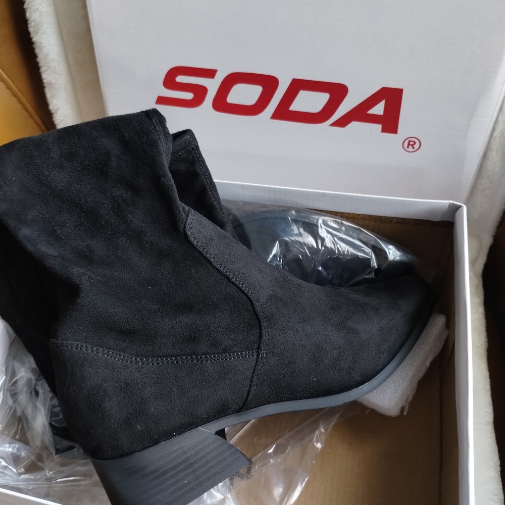 Soda Women's Knee High Boots